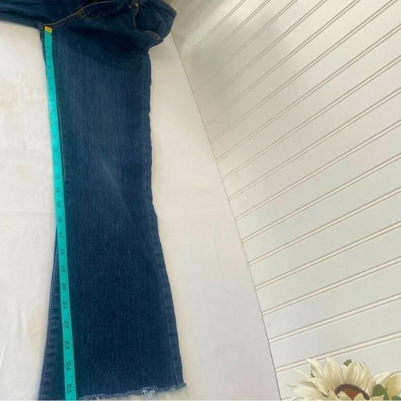 Signature Levi Strauss & Co. Modern Bootcut Size 6M Fringe Hems Stretch - Picture 11 of 12